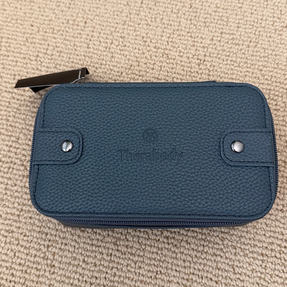 SEALED NEW 2025 Therabody UNITED AIRLINES Business Class Polaris Amenity Kit